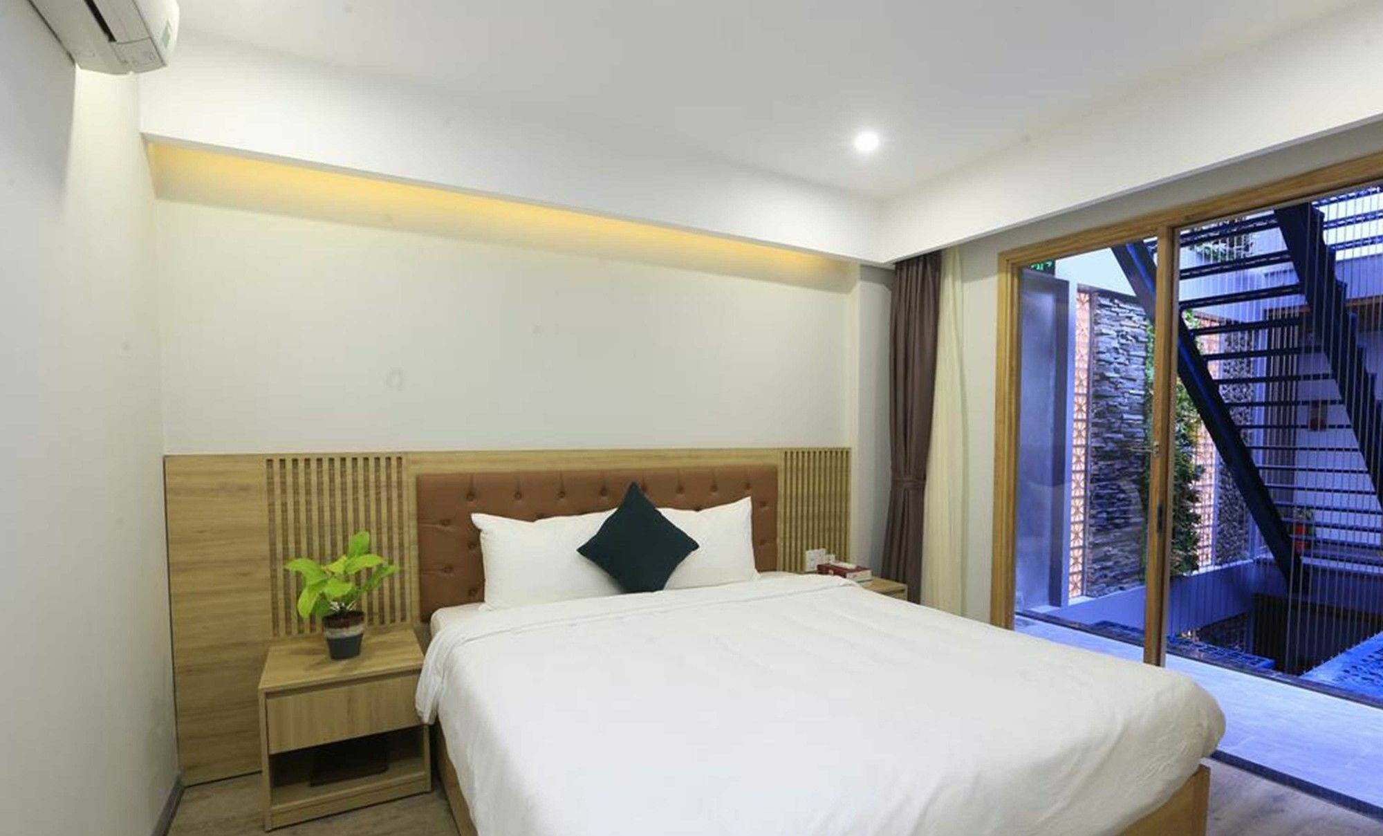 Zoneland Apartments - LaHome Beach Villa Da Nang Esterno foto
